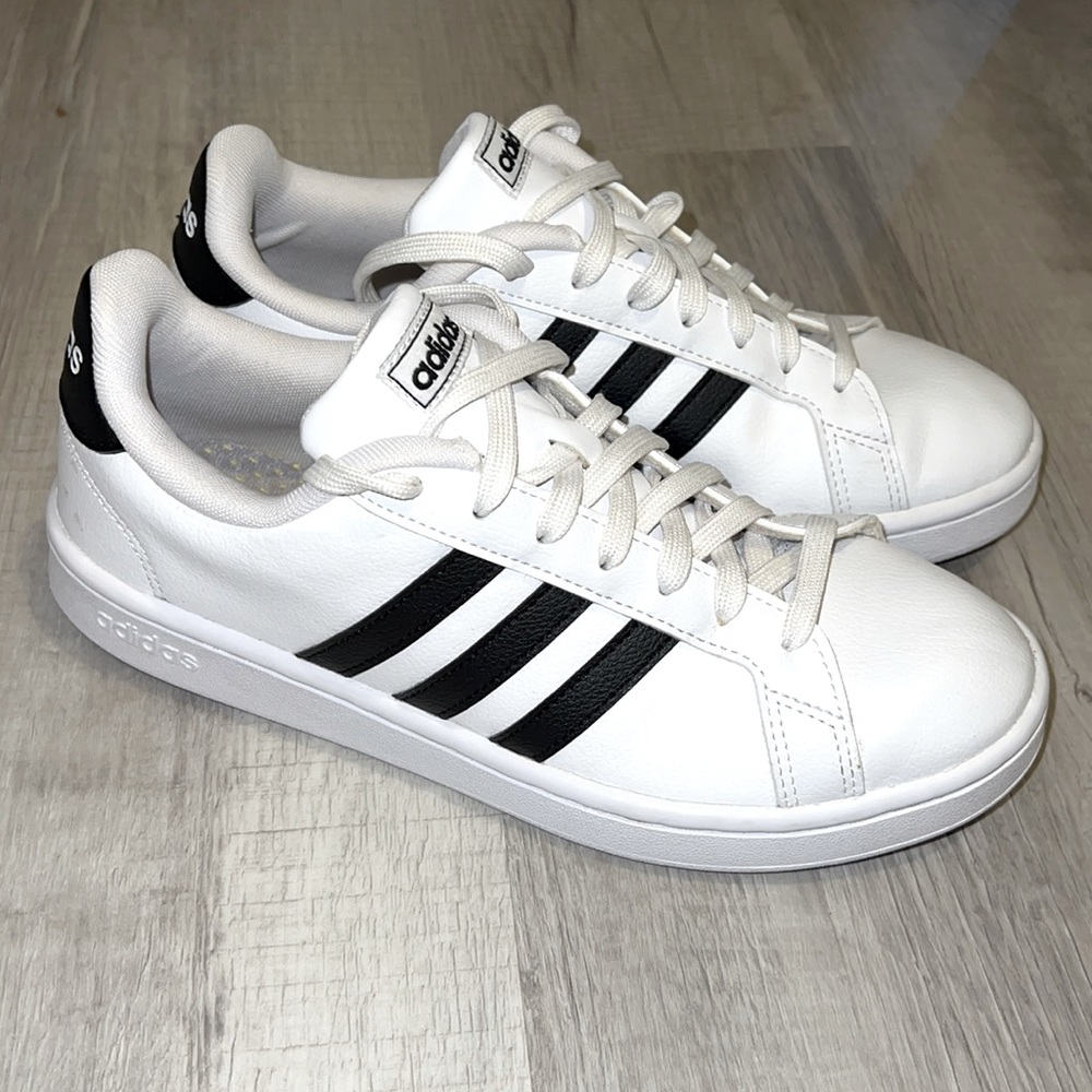 Adidas Grand Court shoes